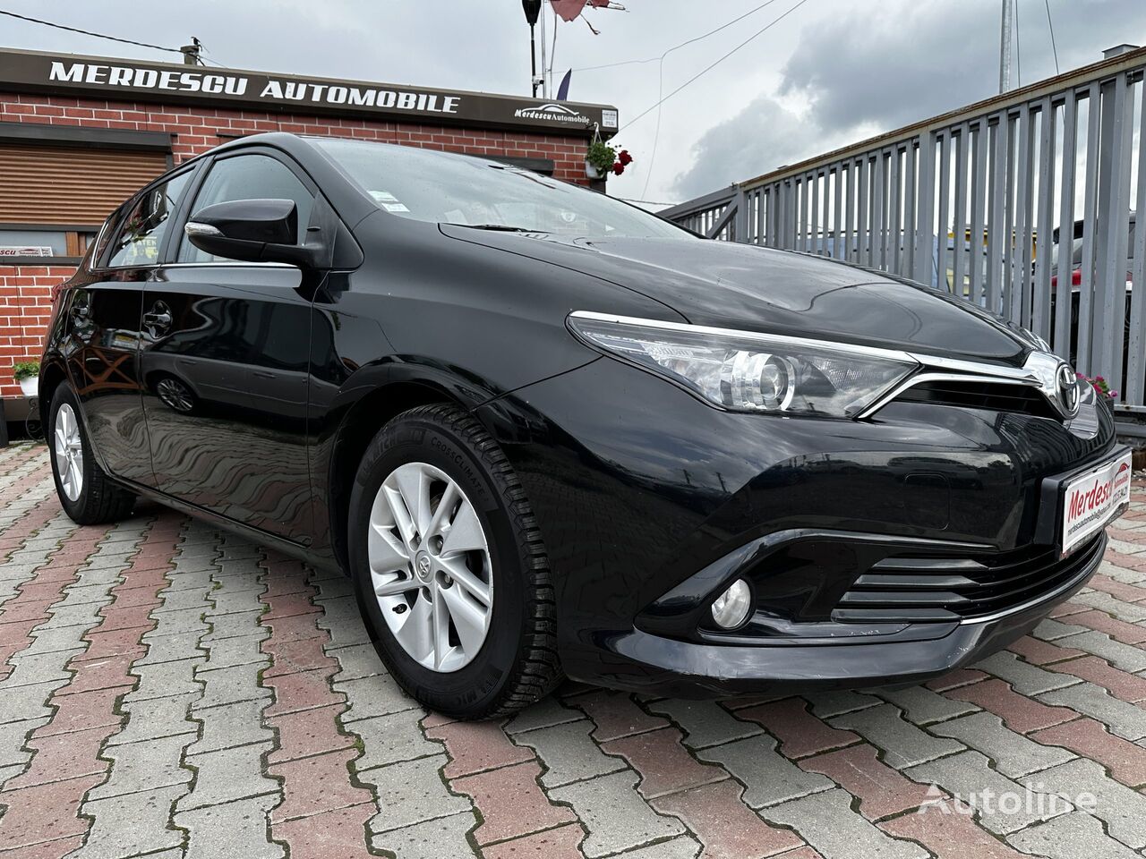 Toyota Auris hatchback