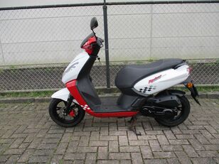 Peugeot KISBEE scooter