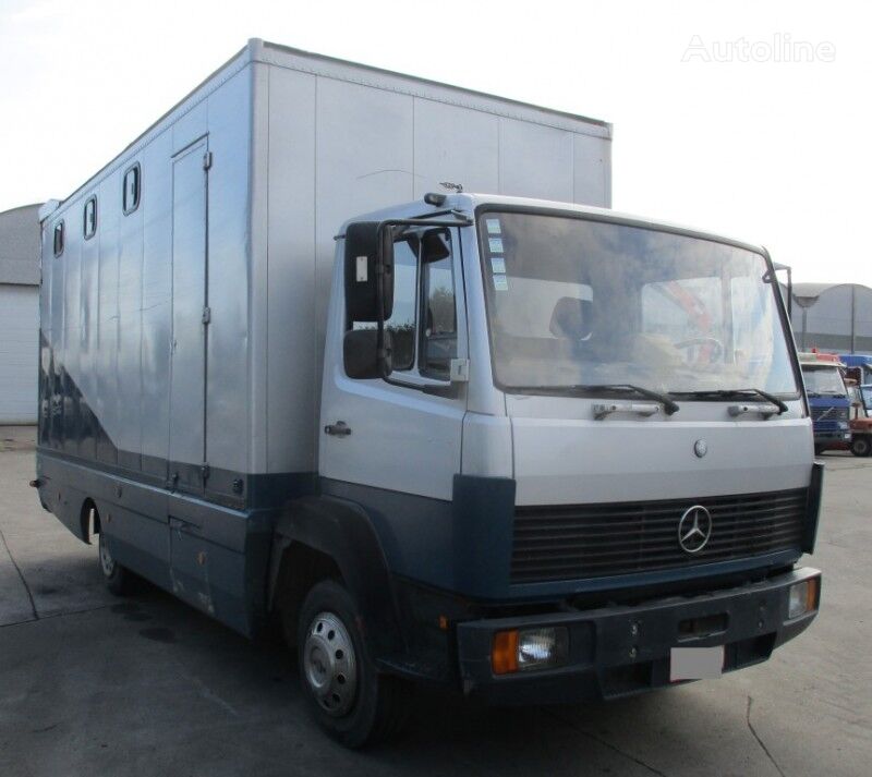 Mercedes-Benz 817 box truck