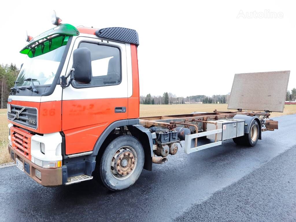 Volvo FM12 container chassis