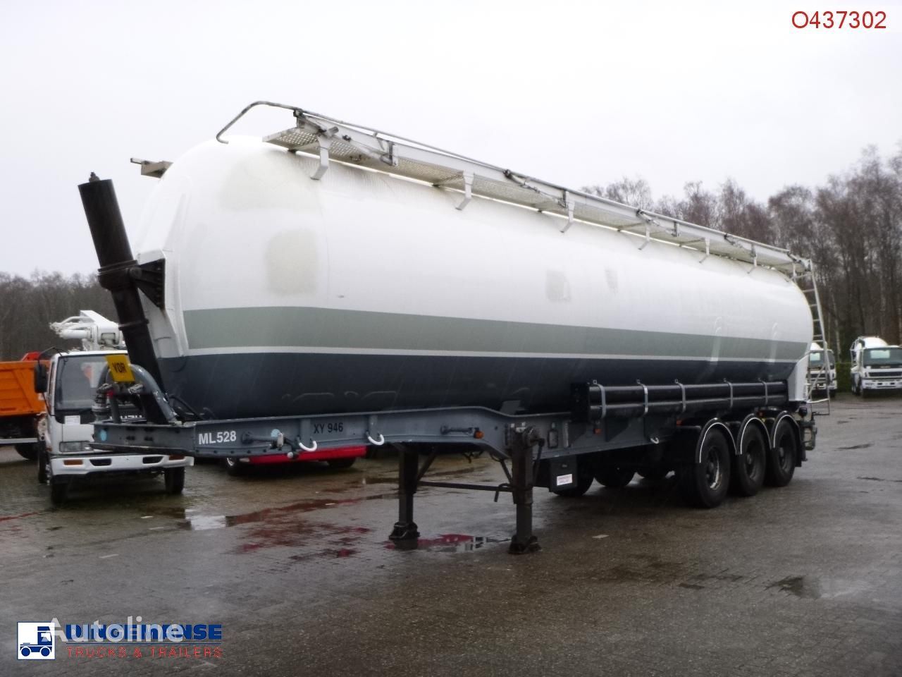 Benalu Powder tank alu 58 m3 (tipping) silo tank trailer