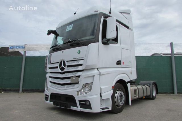 Mercedes-Benz 1853  truck tractor